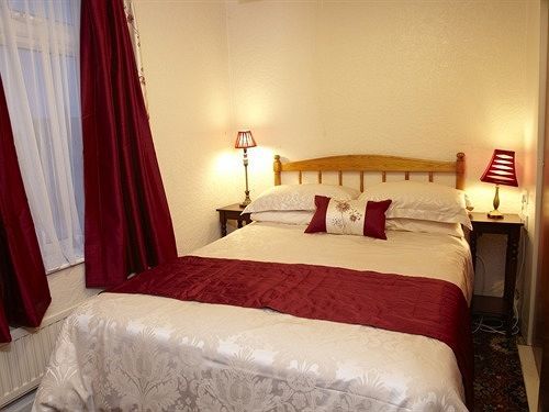 Wyndale Guesthouse Stafford Exterior photo